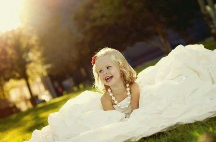 Fotos de tu bebé con tu vestido de novia 7
