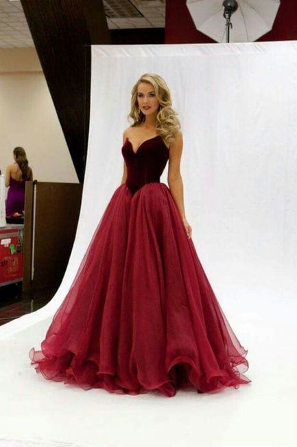 Vestidos de novia rojo y dorado 31