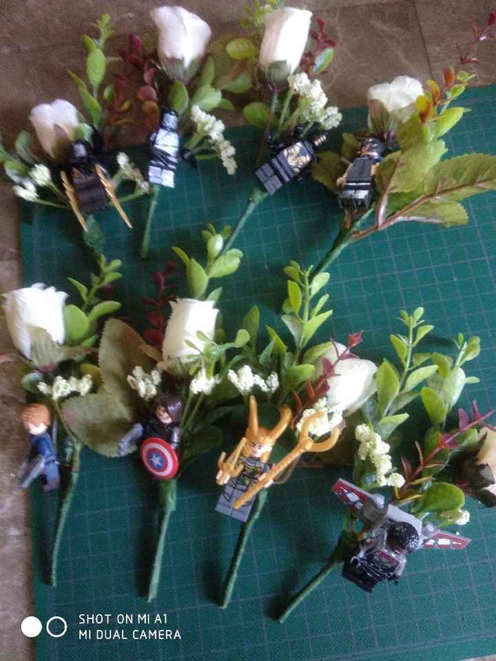 Boutinniere para mis pajecitos Diy lego - 1
