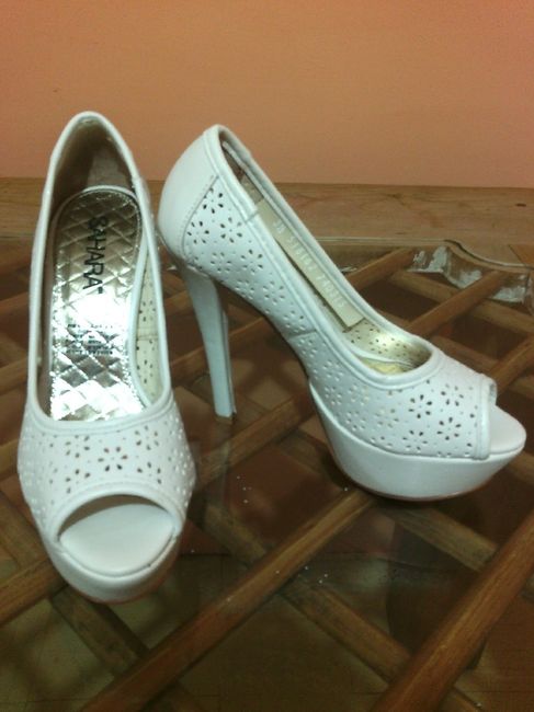 Vestido, ramo, zapatillas - 2