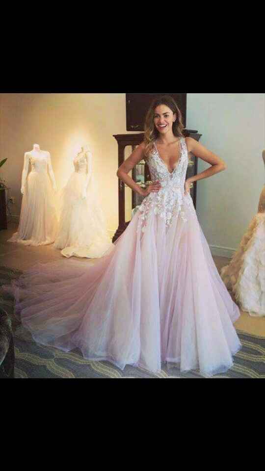 El vestido que elegiste es parecido a tu idea orginal? - 1