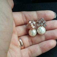 Aretes para el día b - 1