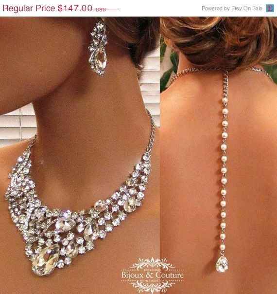 Llena de joyas 