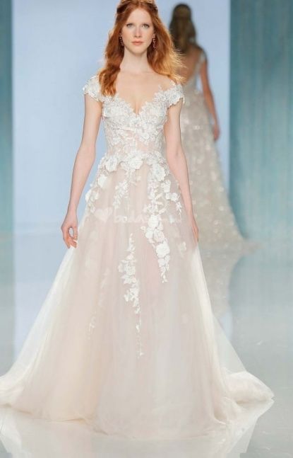 tal vez por tradicion deba de ser blanco