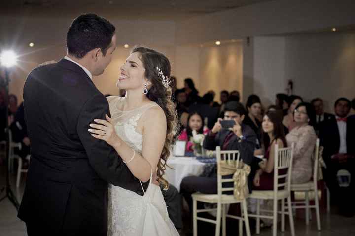 Tarde pero seguro.. fotos de mi boda! - 23