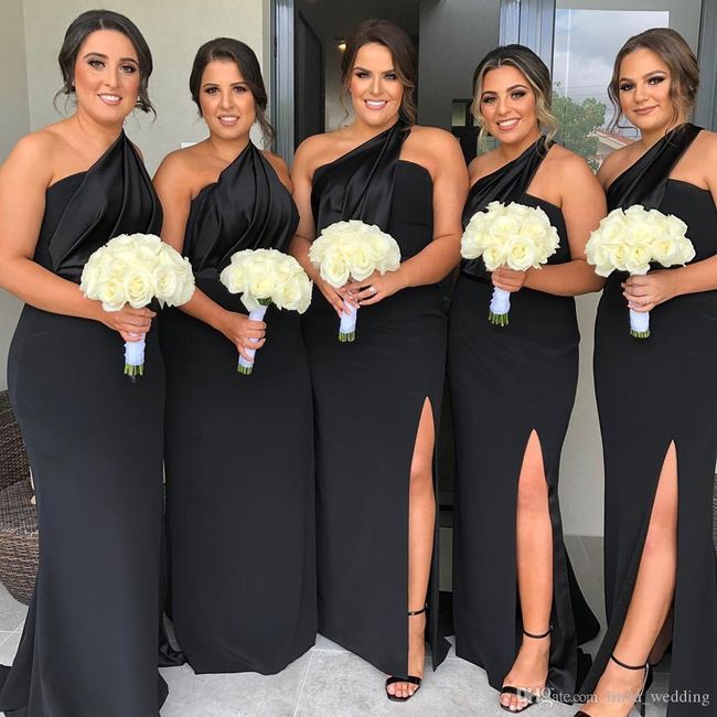 Invitadas vestidas de negro en la boda, 👍👎 6