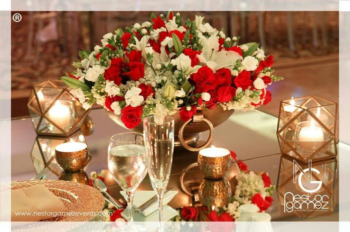 Combinación de colores rojo y dorado - 1