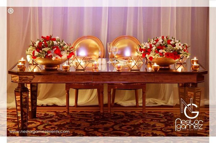 Combinación de colores rojo y dorado - 2