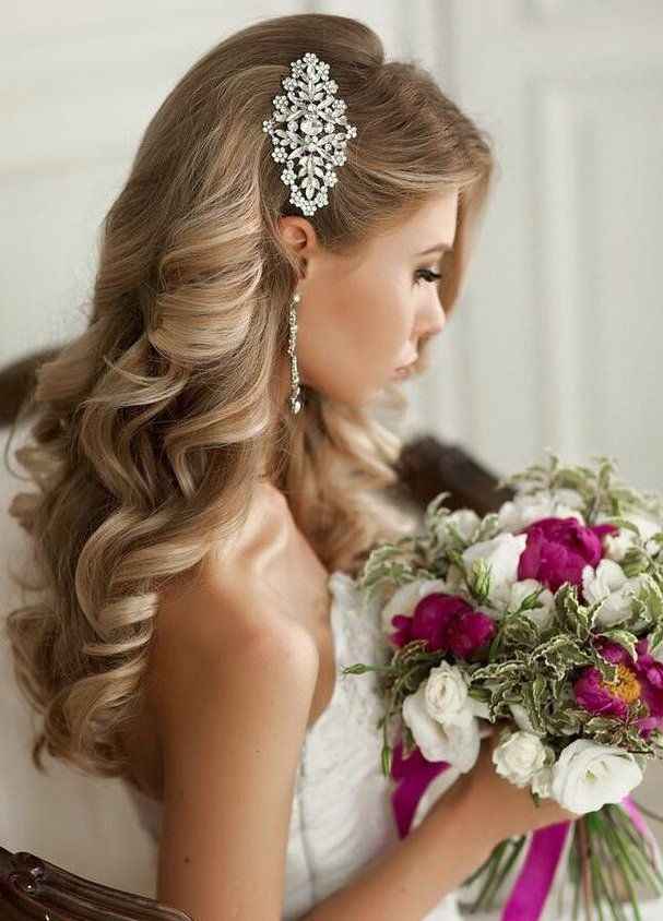 ¿Qué peinado hace match con este vestido?💇‍♀️ - 3