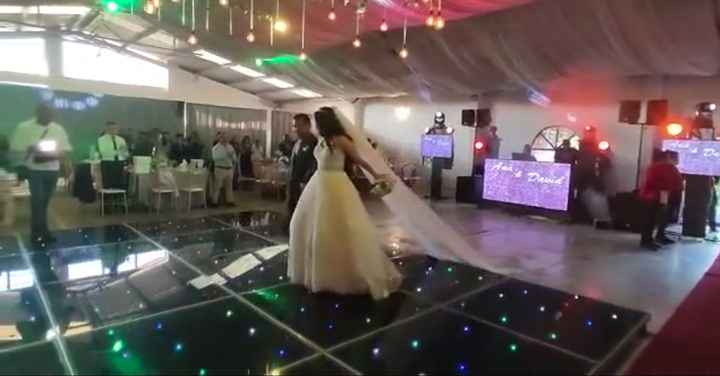 ¿Tendrán coreografía para su vals de bodas? 💃🕺 - 1