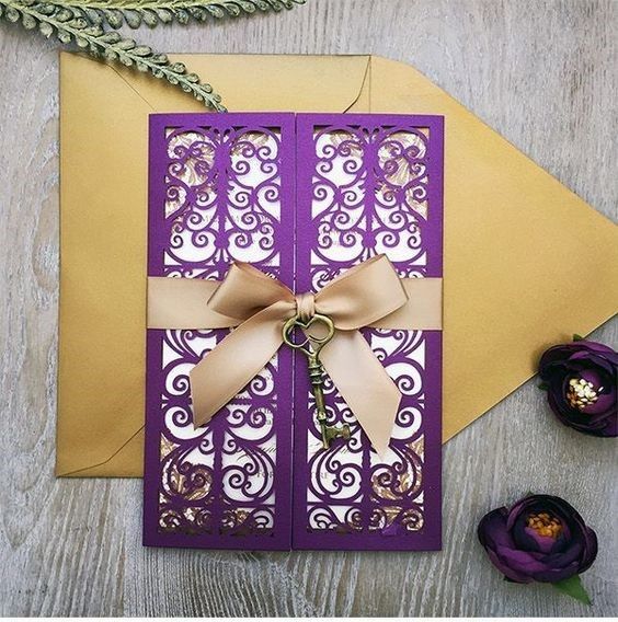 5 Invitaciones en tonos morados