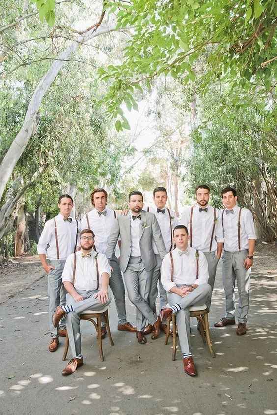 Look groomsmen