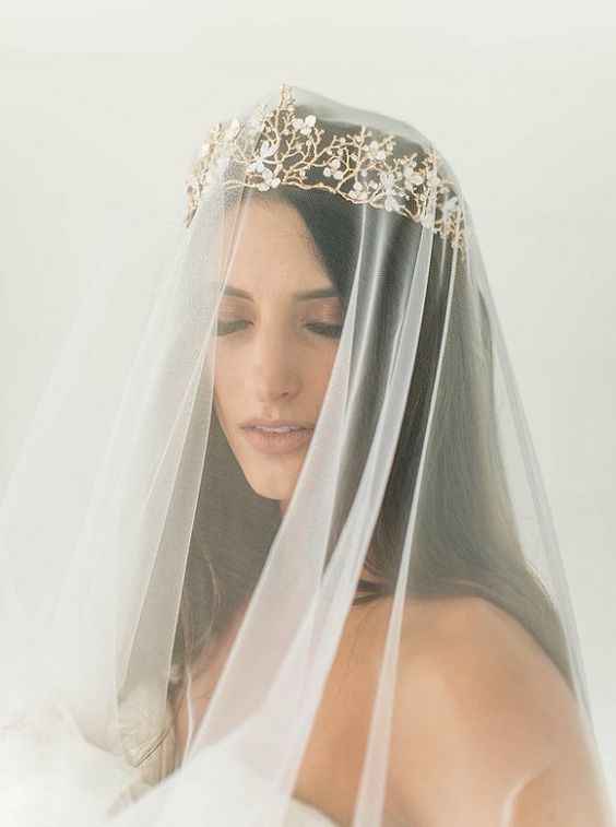 Tiaras doradas