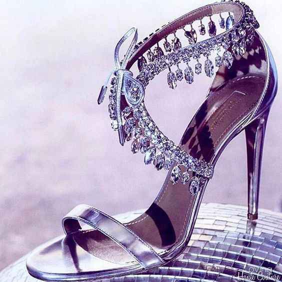 Zapatos joyas
