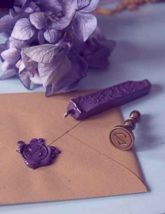5 Invitaciones en tonos morados