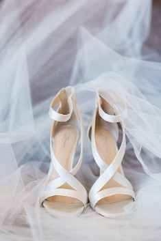 B. Zapatos abiertos