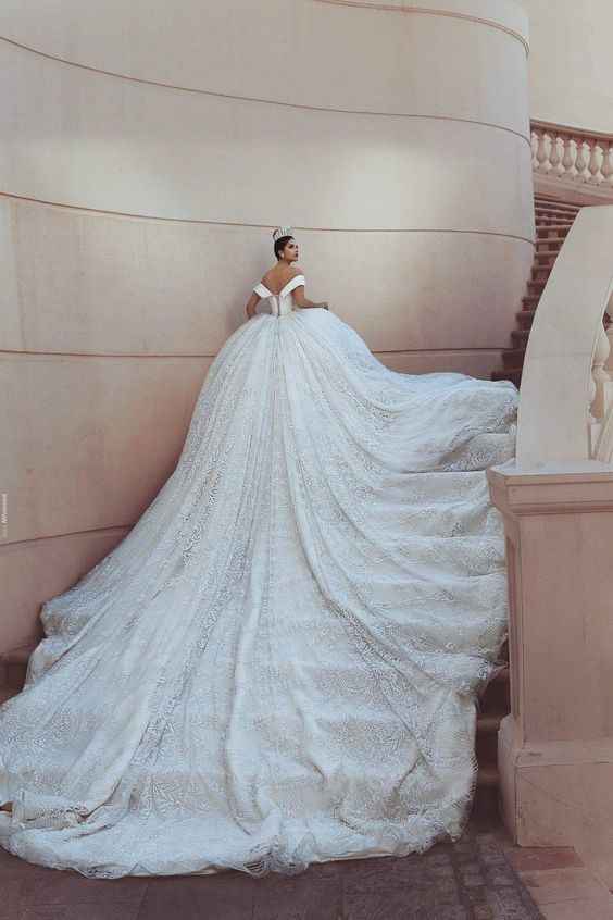 Cauda del vestido