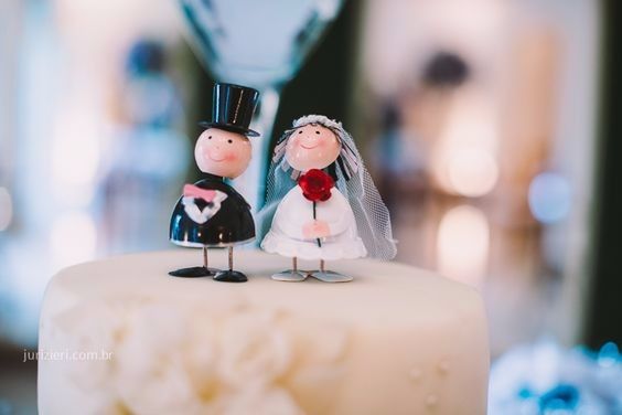 Cake topper