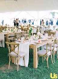 el estilo de las mesas, yo por economizar no pude tenerlas asi pero sera la misma tematica solo que 