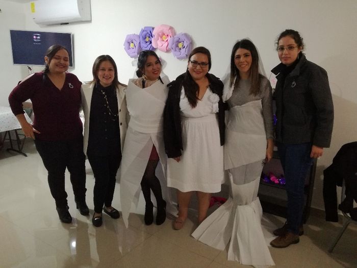 jugamos a diseñar un vestido de novia!!