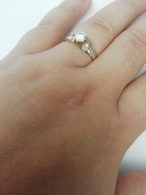 Comparte una foto de tu anillo de compromiso 14