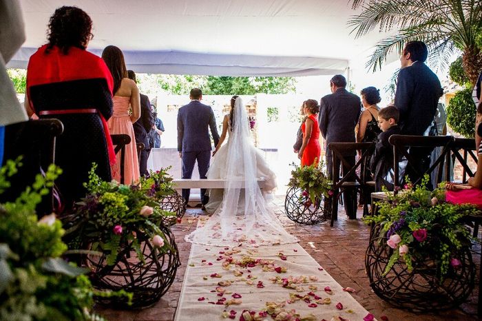 Camino al altar: Decoración de la entrada 2