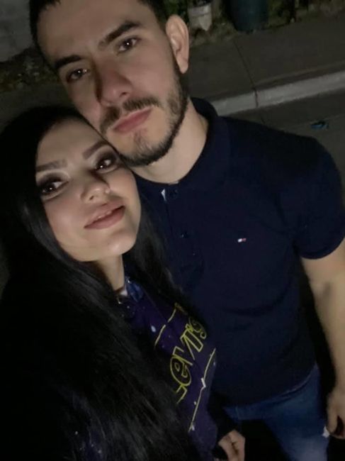 Reto con regalo: Sube una foto con tu pareja🎁 - 1