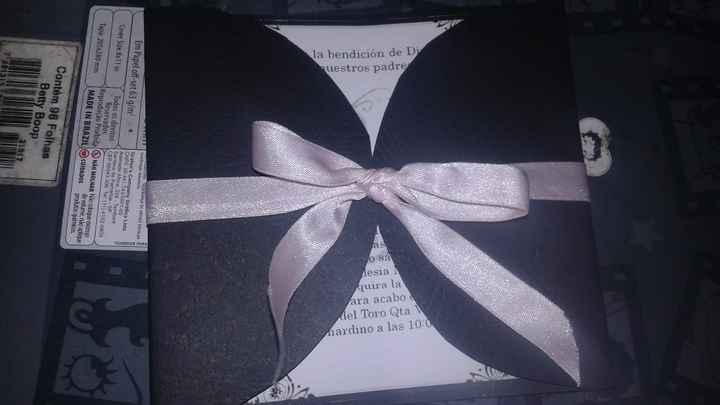 opcion 2 le falta el logo en centro aunque quedo torcido en la foto no me gusta mucho