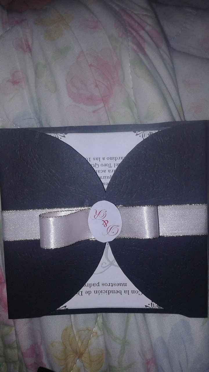 opcion 4 esta es igual a la opcion 1 la diferencia es que esta llevaria el logo y la primera no