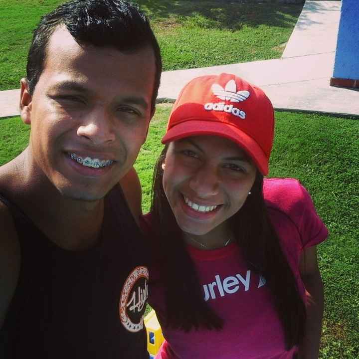 NUESTRA PRIMERA FOTO CUANDO ERAMOS NOVIOS