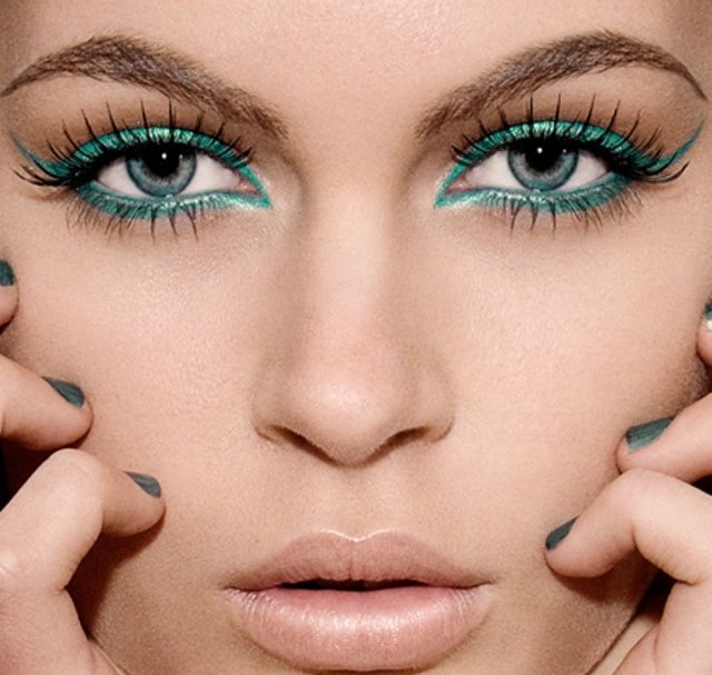 ojos verde esmeralda