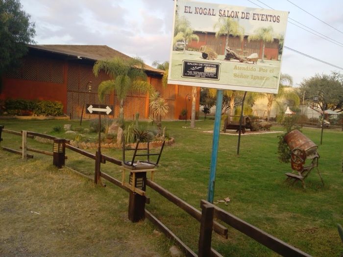 mi salon para la iglesia