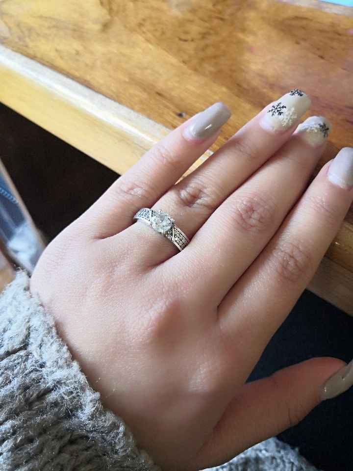 RETO EMOJI 💍 DESCRIBE tu pedida de mano en un emoji 💍 - 1