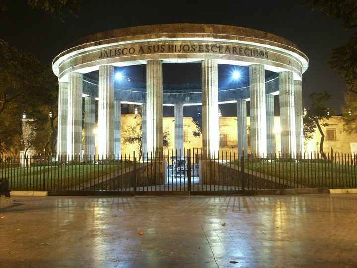 La rotonda de los hijos esclarecidos
