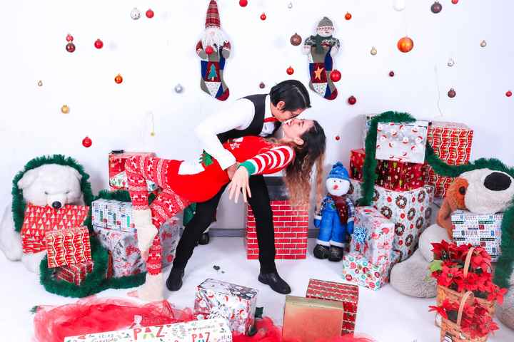 Mi anillo de compromiso, Deeni - 1