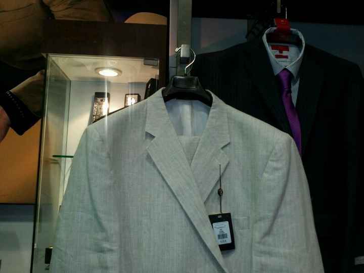 el traje de mo novio