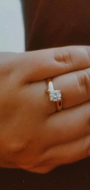 ¡Comparte una foto de tu anillo de compromiso! 😍💍 24