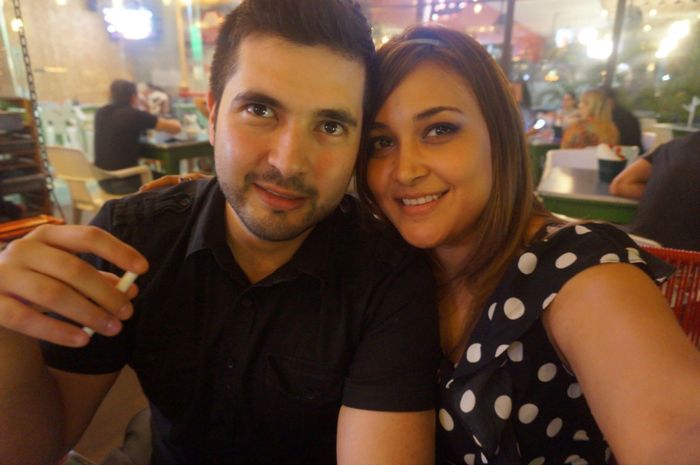 Fotos con su prometido.. - 1