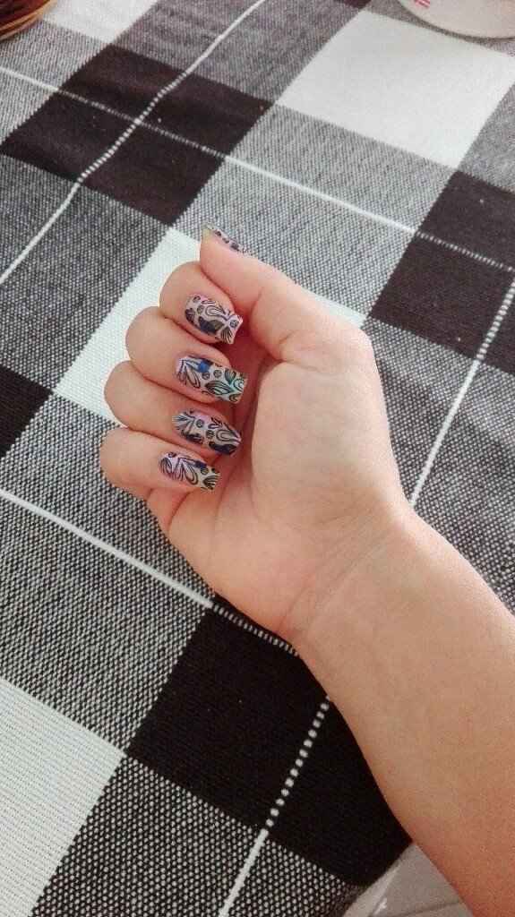 ¿Te gustan las uñas en varios colores? - 1