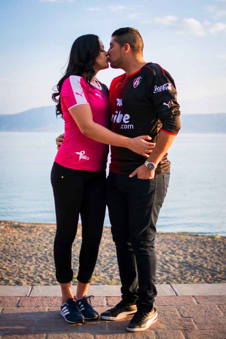 En el Save the Date beso 4