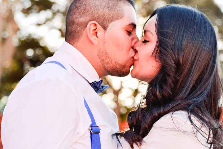 En la boda civil beso 4