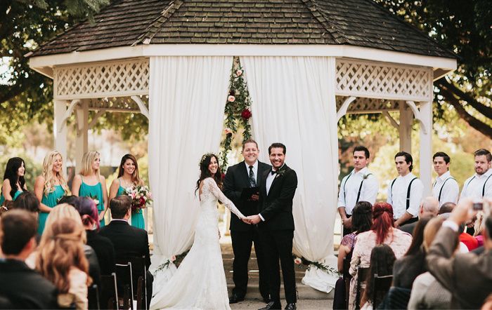 Felices los novios.
