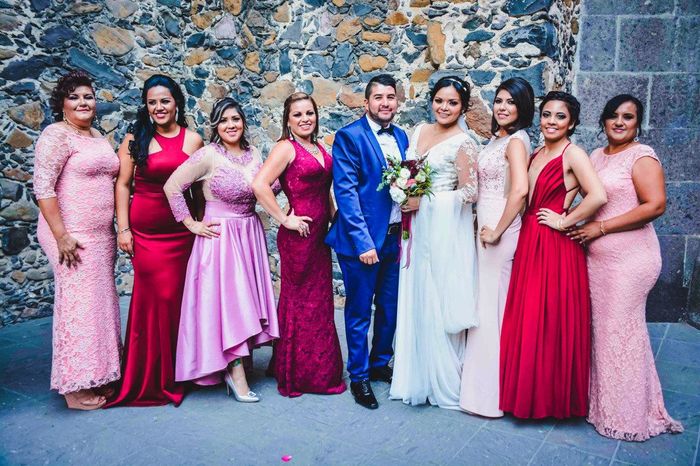Madrinas (hubo madrinas que prefirieron ir de marsala)