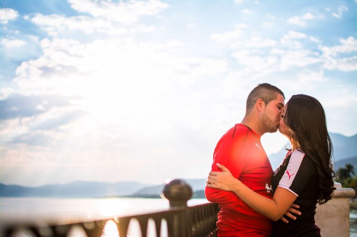 En el Save the Date beso 2