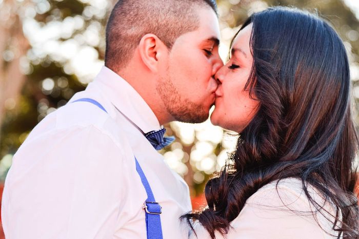En la boda civil beso 4