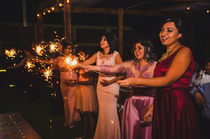 Luces en la llegada de los novios