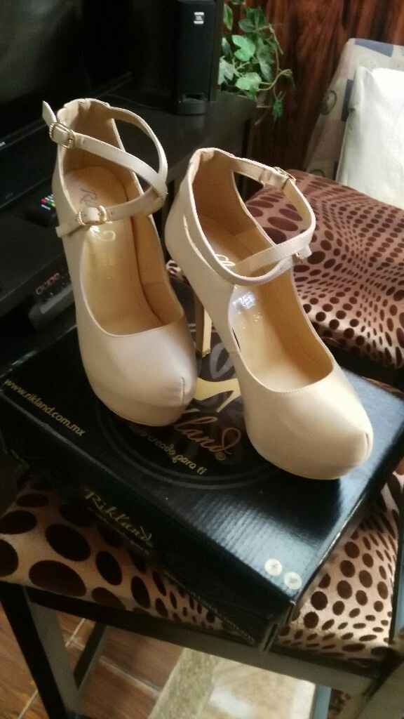 Mis zapatillas! 😳 - 3