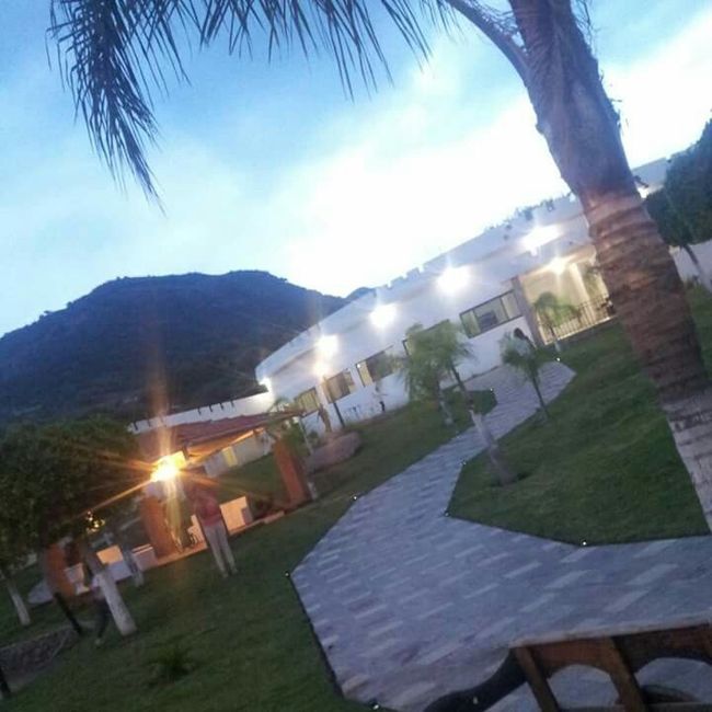 & les presumo donde sera mi recepción!! - 8