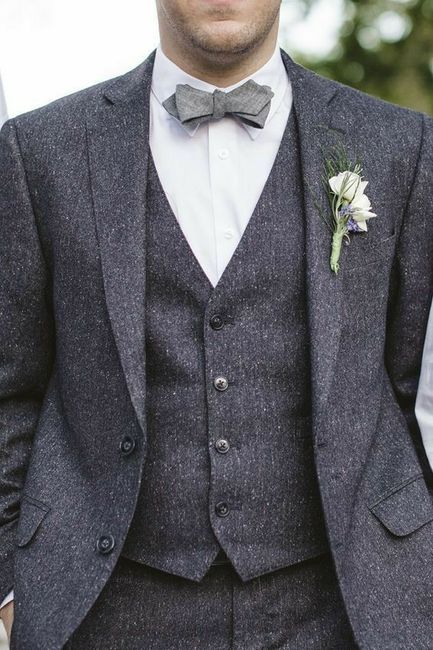 "Trajes en Color Gris" - 3