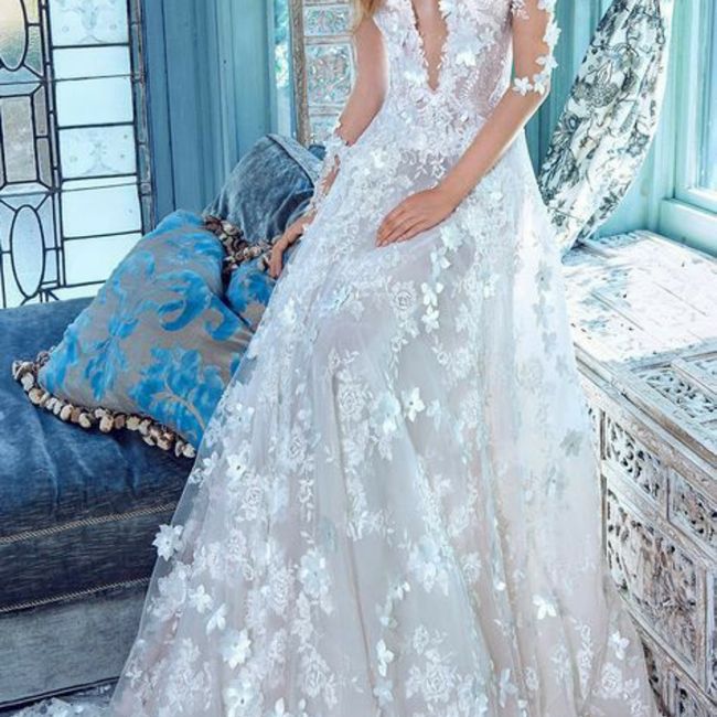 "Vestidos de Novia con Detalles 3d" - 3